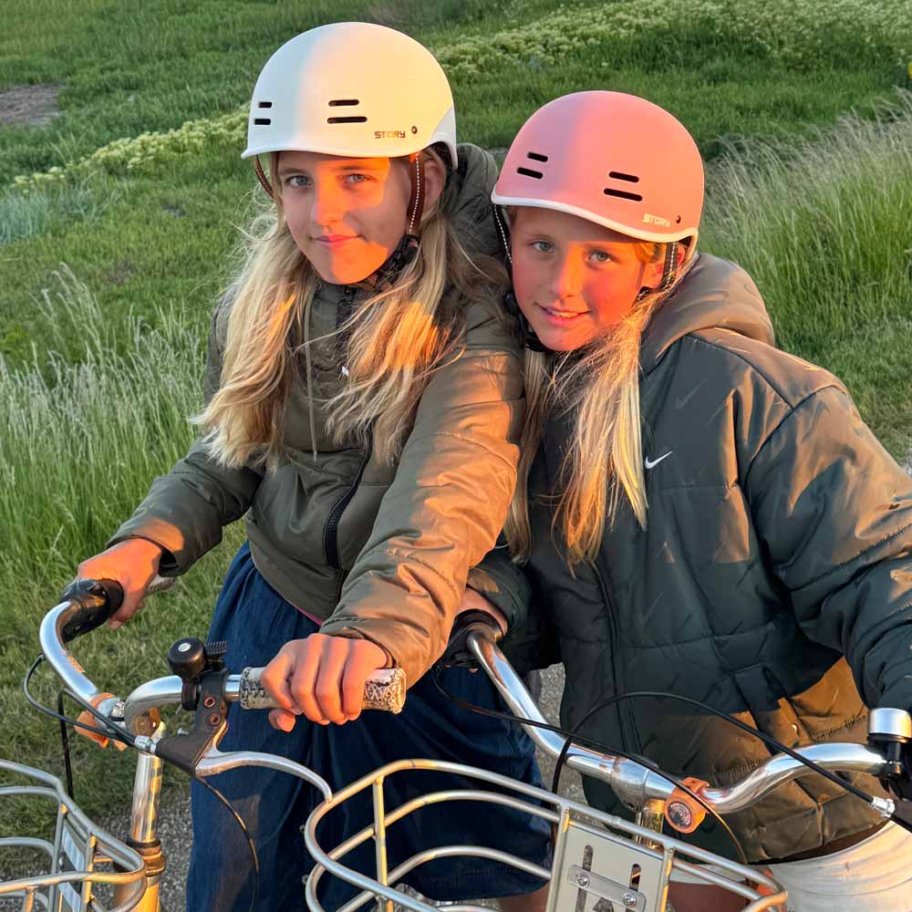 Story Retro Certified Helm