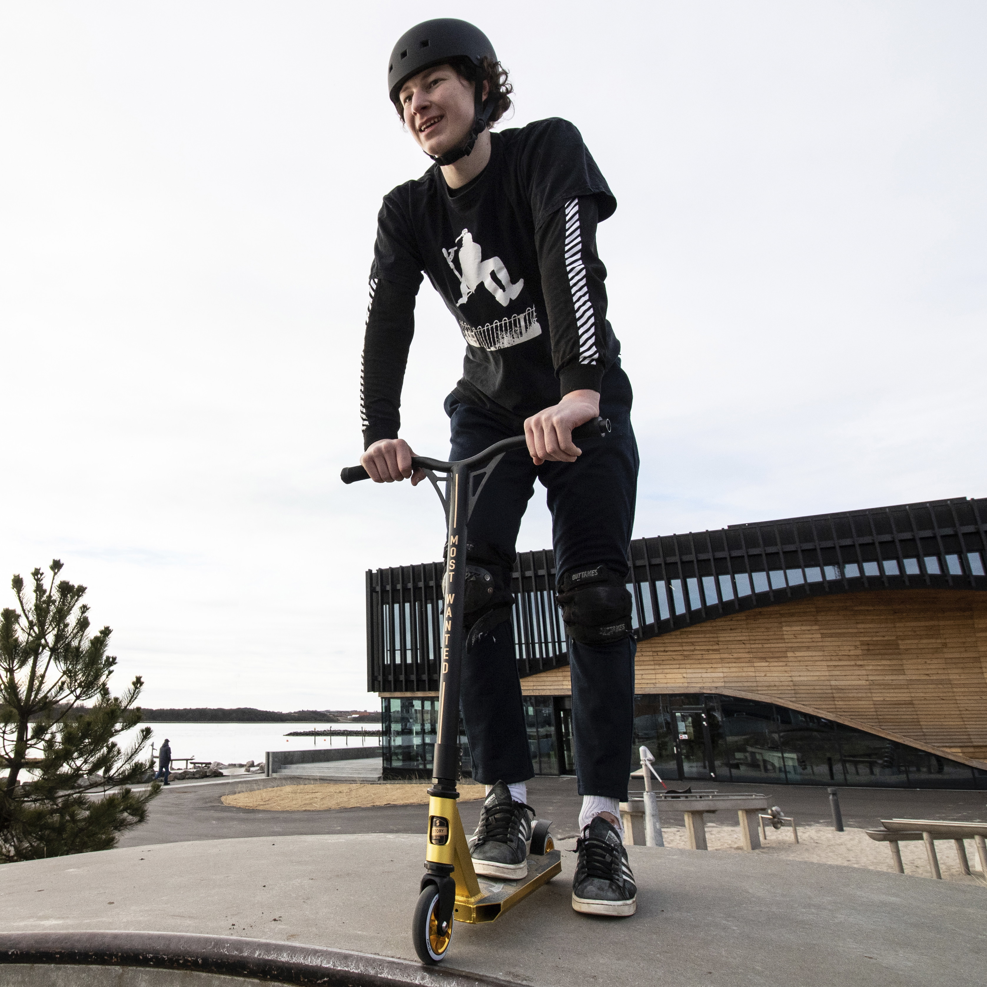 Story Bandit DOS Stuntstep
