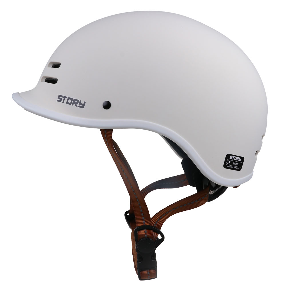 Story Retro Certified Helm